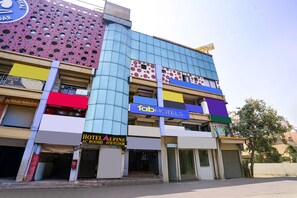 Exterior - FabHotel Alpine I - Inside Shivani Avenue (Ahmedabad)