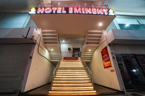 Property entrance - Fabhotel Eminent (Bhopal)