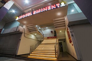 Property entrance - Fabhotel Eminent (Bhopal)