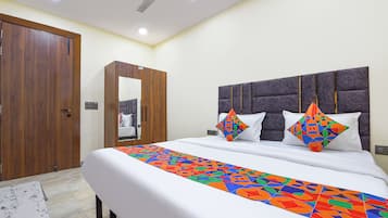 Deluxe Room | Egyptian cotton sheets, premium bedding, in-room safe, free WiFi