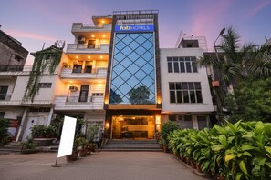 Front of property - Fabhotel Yash Residency (New Delhi)