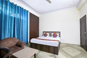 Premium Room | Egyptian cotton sheets, premium bedding, in-room safe, free WiFi