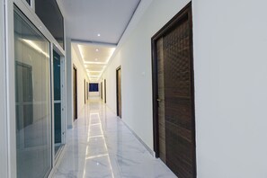 Lobby - Fabhotel Rr Living Grand (Hyderabad)