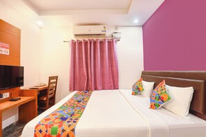 Egyptian cotton sheets, premium bedding, in-room safe, free WiFi - Fabhotel Lloyd’S Inn (Chennai)