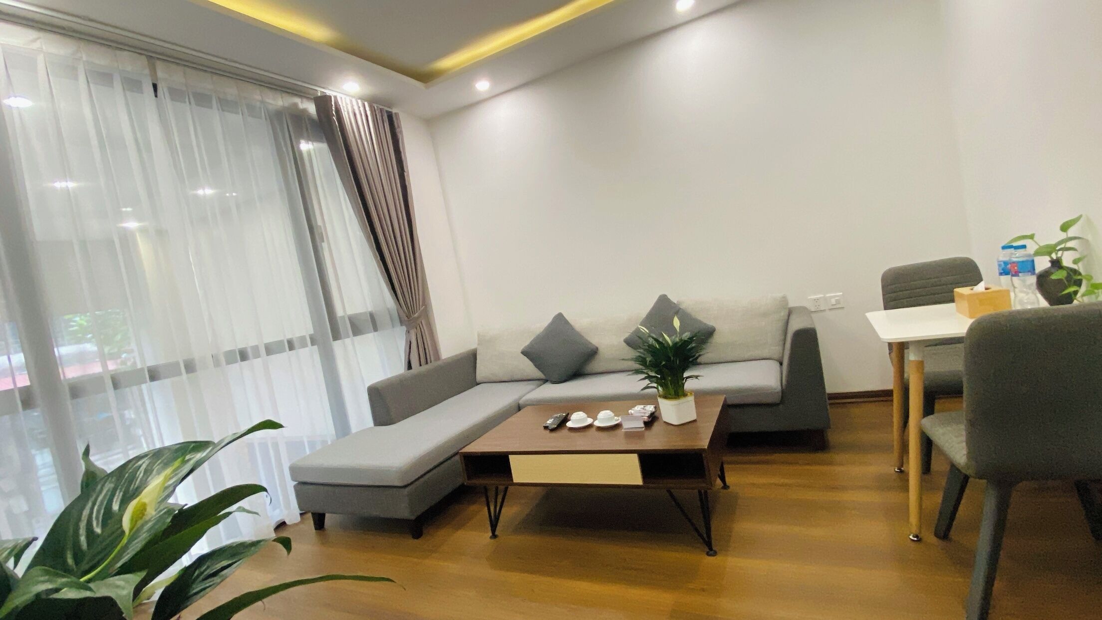 Lägenhet Standard - utsikt mot innergården | Vardagsrum | 45-tums LCD-tv med kabelkanaler