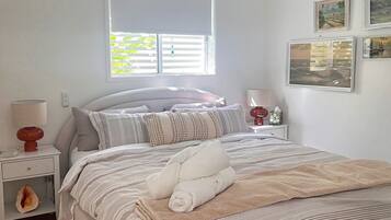 1 室のベッドルーム、旅行用ベビーベッド、WiFi、ベッドシーツ