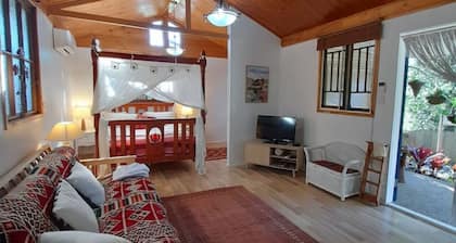 Quirky Cottage in Centre of Maleny Walk Everywhere