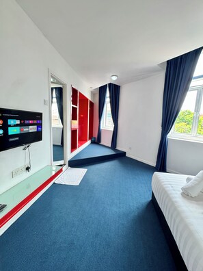 Family Room, 2 Queen Beds, Non Smoking | Free WiFi, bed sheets - The Harbour (George Town)