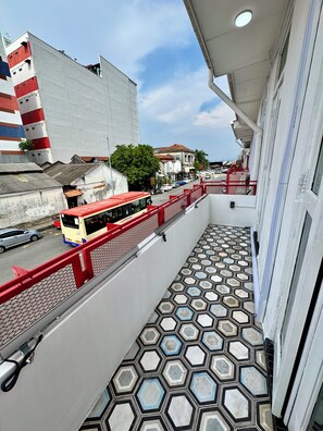 Deluxe Double Room, 1 Queen Bed, Non Smoking, Balcony