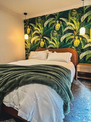 3 chambres, coffres-forts dans les chambres, bureau