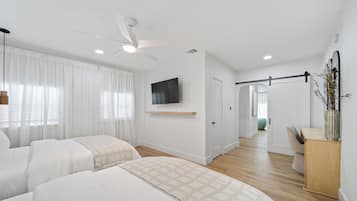 2 bedrooms, iron/ironing board, WiFi