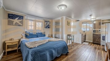 1 bedroom, travel crib, WiFi, bed sheets