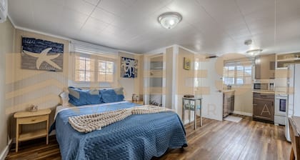Beach Cabin #2, Private/Shared Beach - Cabin #2