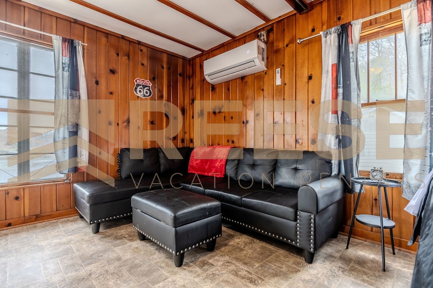 Beach Cabin #5, Private/shared Beach - Cabin #5 - Lake Ozark, MO