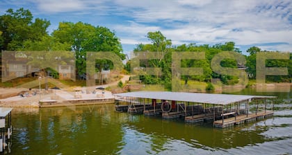 Beach Cabin #6, Private/Shared Beach - Cabin #6