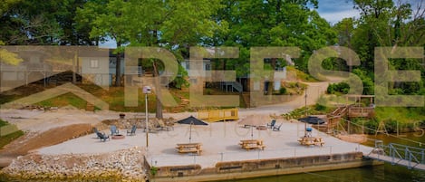 Enceinte de lâhĂ©bergement