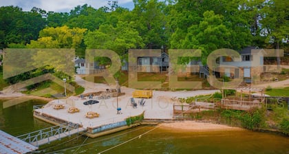 Beach Cabin #6, Private/Shared Beach - Cabin #6