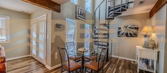 Central Lakeside Home