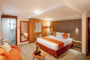 Egyptian cotton sheets, premium bedding, down comforters - Karen Plains Hotel (Nairobi)