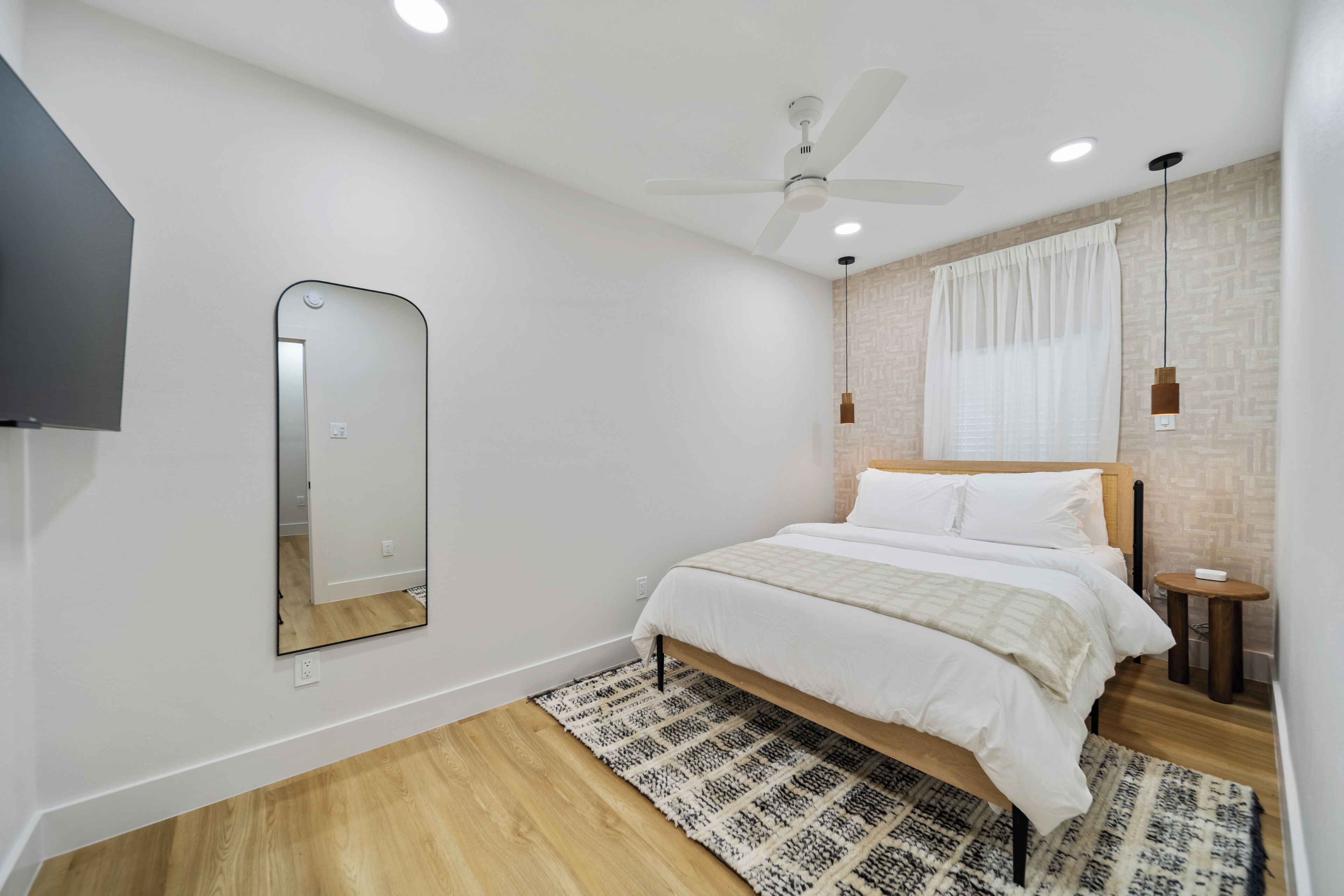 1 slaapkamer, een strijkplank/strijkijzer, wifi