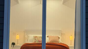 Casa de campo, cocina, vistas al jardín | 2 dormitorios, tabla de planchar con plancha, wifi gratis