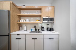 Microwave - Mediterranean Villa Vibes #1 at East Downtown (Houston)