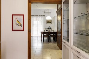 Dining - GuestHost Dreamy Stintino: Seafront, A/C & Parking (Stintino)