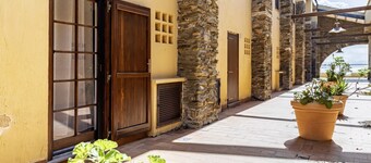 GuestHost Dreamy Stintino: Seafront, A/C & Parking