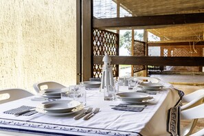 Outdoor dining