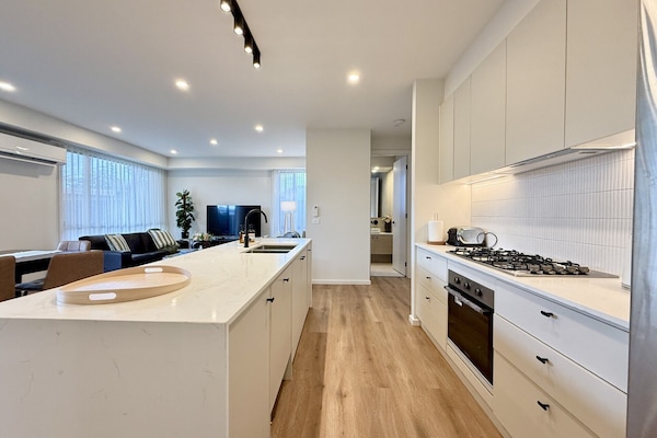 Microonde, forno, piano cottura, lavastoviglie