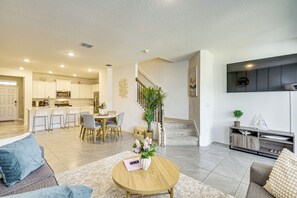 TV - 7 Mi to European Village: Pond-Front Townhome! (Palm Coast)