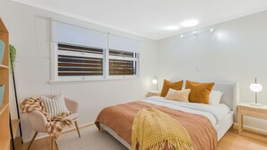 2 slaapkamers, een strijkplank/strijkijzer, gratis wifi, beddengoed