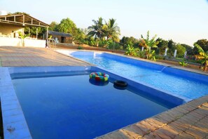 Outdoor pool - Radhe Farm (200mtr from Devaliya Park) (Maliya)