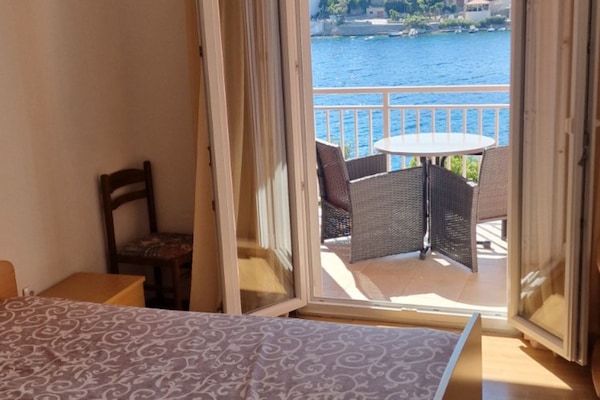 3 bedrooms, cribs (surcharge), WiFi (free)