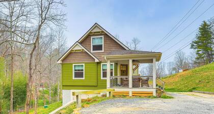 On Farm: Charming Hendersonville Retreat!