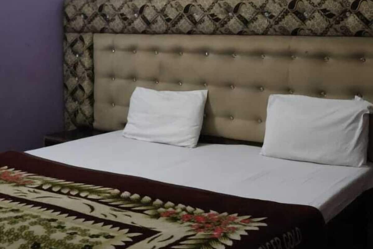 Deluxe Double Room, Balcony | Free WiFi