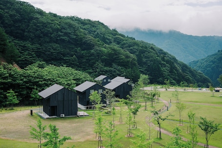 Fachada. 山座熊川 Sanza-Kumagawa