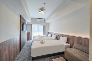 Triple Room, Non Smoking, Balcony
