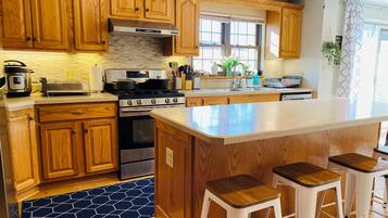 Microwave, oven, stovetop, dishwasher