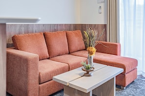 Habitación cuádruple, no fumadores, balcón | Wifi gratis