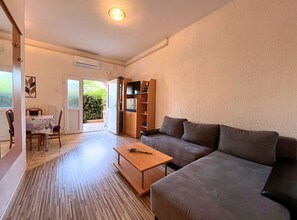 Appartement (Two Bedroom Apartments (A3)) | Salle de séjour