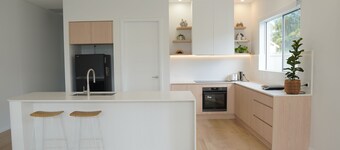 Brand New 4BR Designer Retreat| Miranda Westfield| Cronulla Beach| National Park