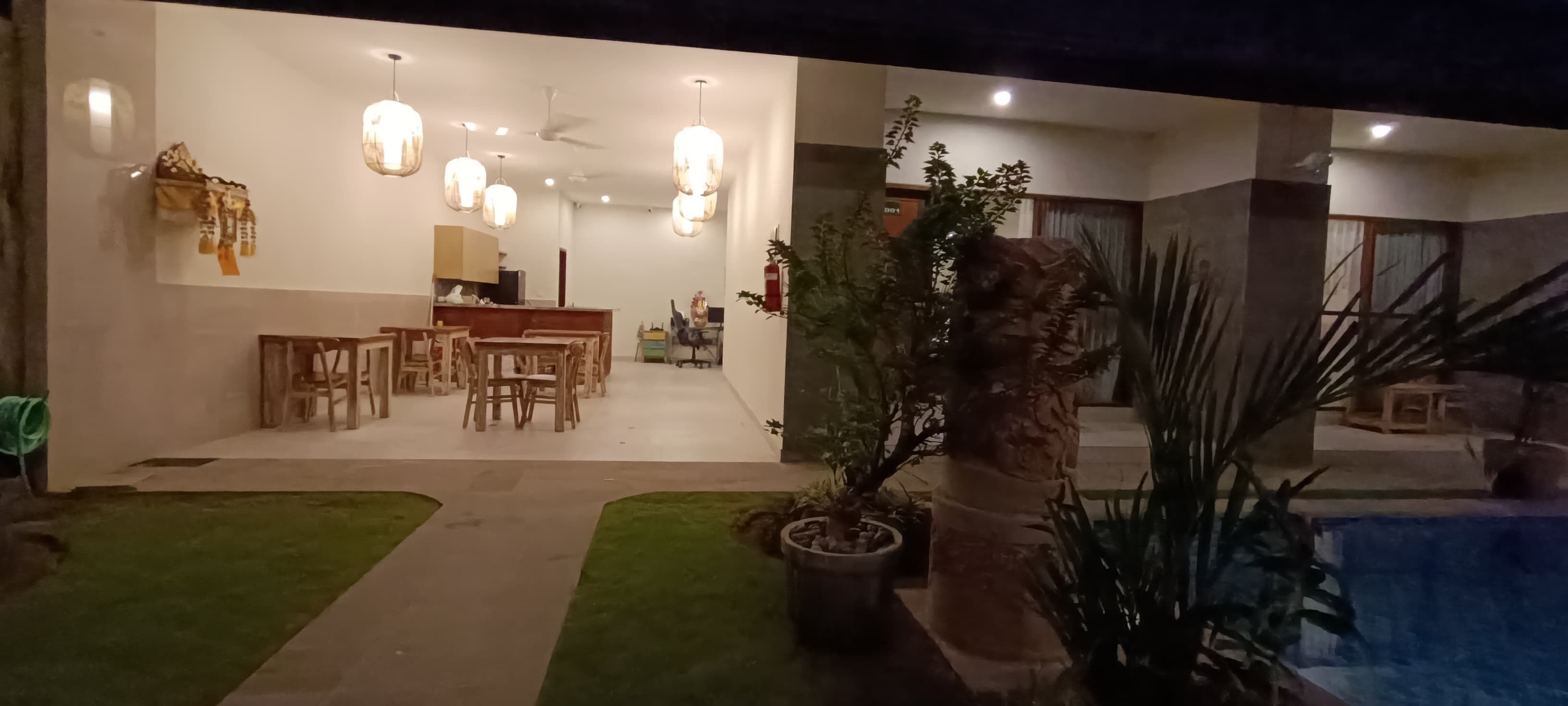 مطعم
