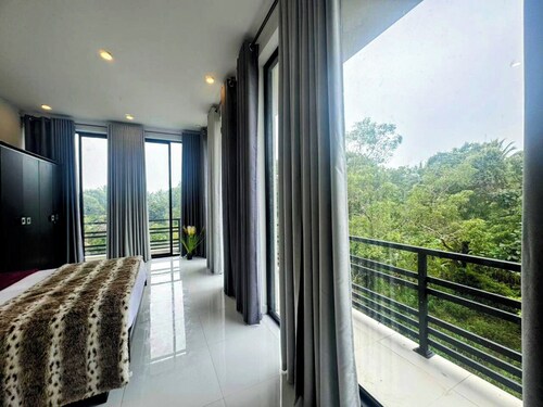 Pearl White Residency-Villa