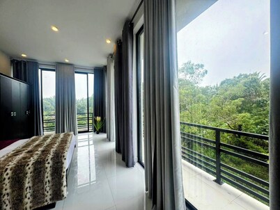 Pearl White Residency-Villa