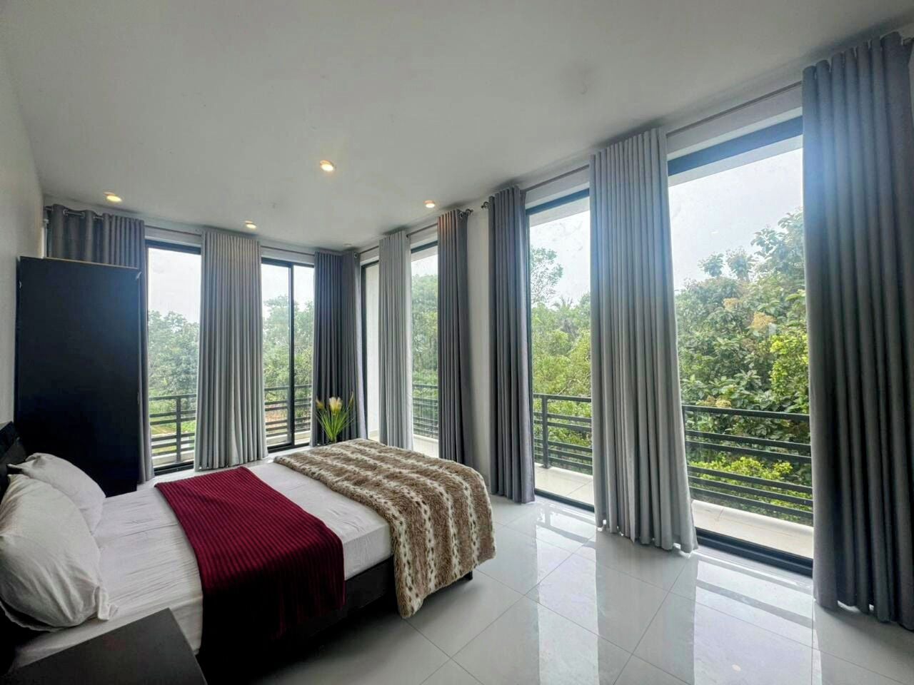 2 多间卧室、熨斗/熨衣板、WiFi、床单