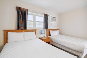 1 chambre, fer et planche à repasser, Wi-Fi gratuit, draps fournis