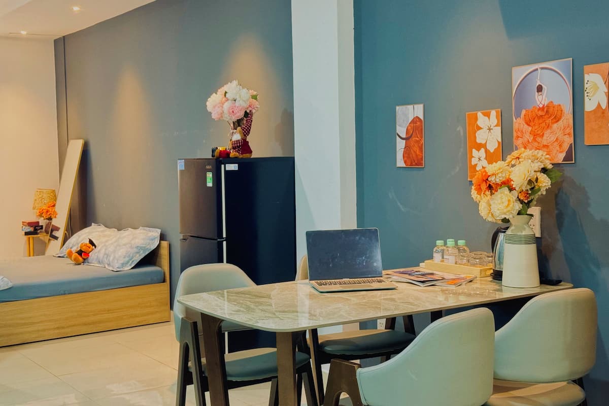 Comfort-rum - 2 queensize-sängar - privat badrum | Strykjärn/strykbräda, gratis wi-fi och sängkläder
