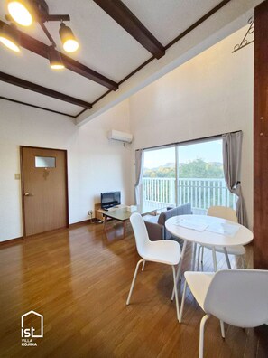 Dining - ist villa 04: Ocean Escape, Sleeps 3 (Bizen)