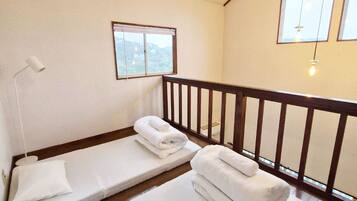 1 chambre, bureau, fer et planche à repasser, Wi-Fi